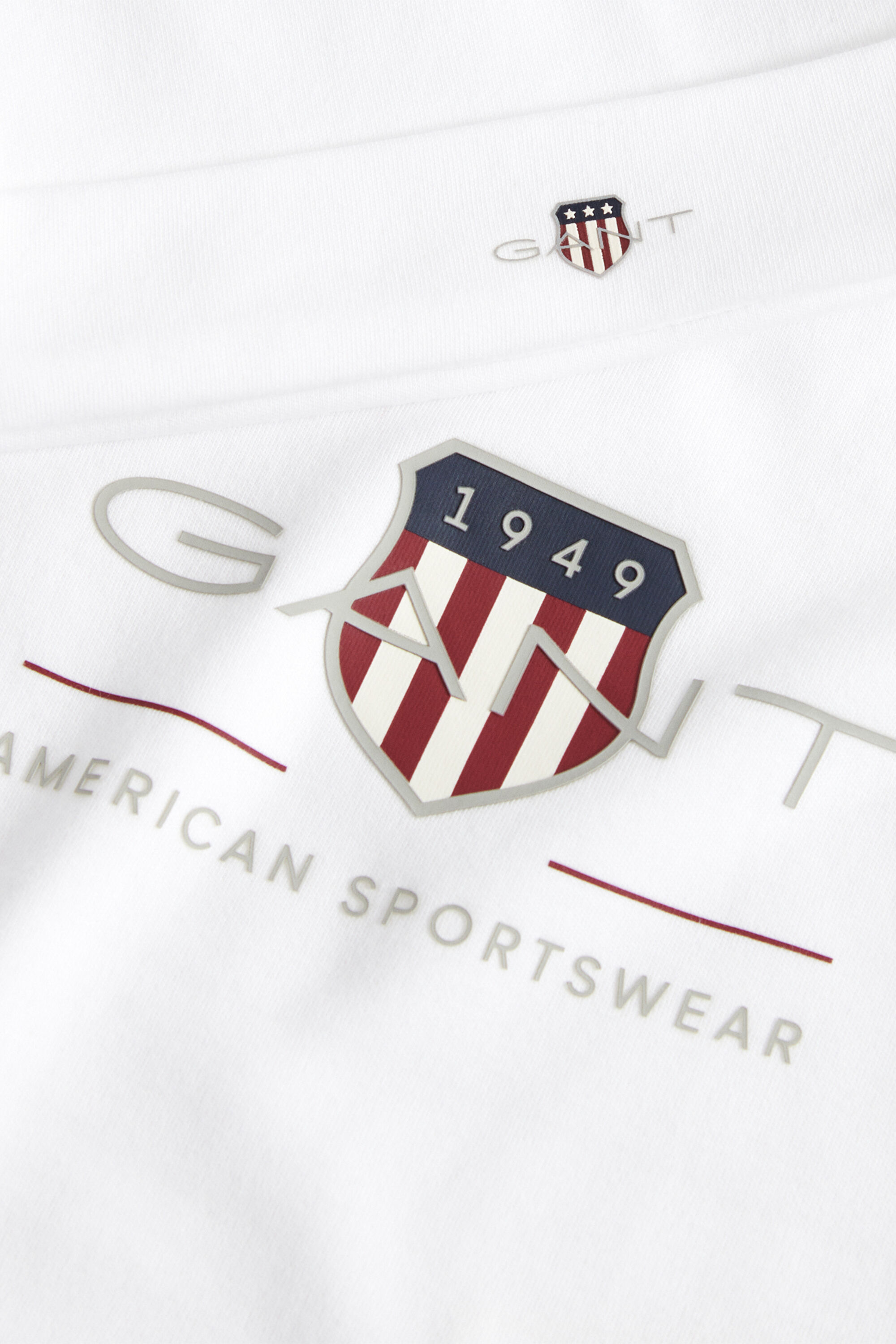 Baby-malliston potkupuku ja myssy