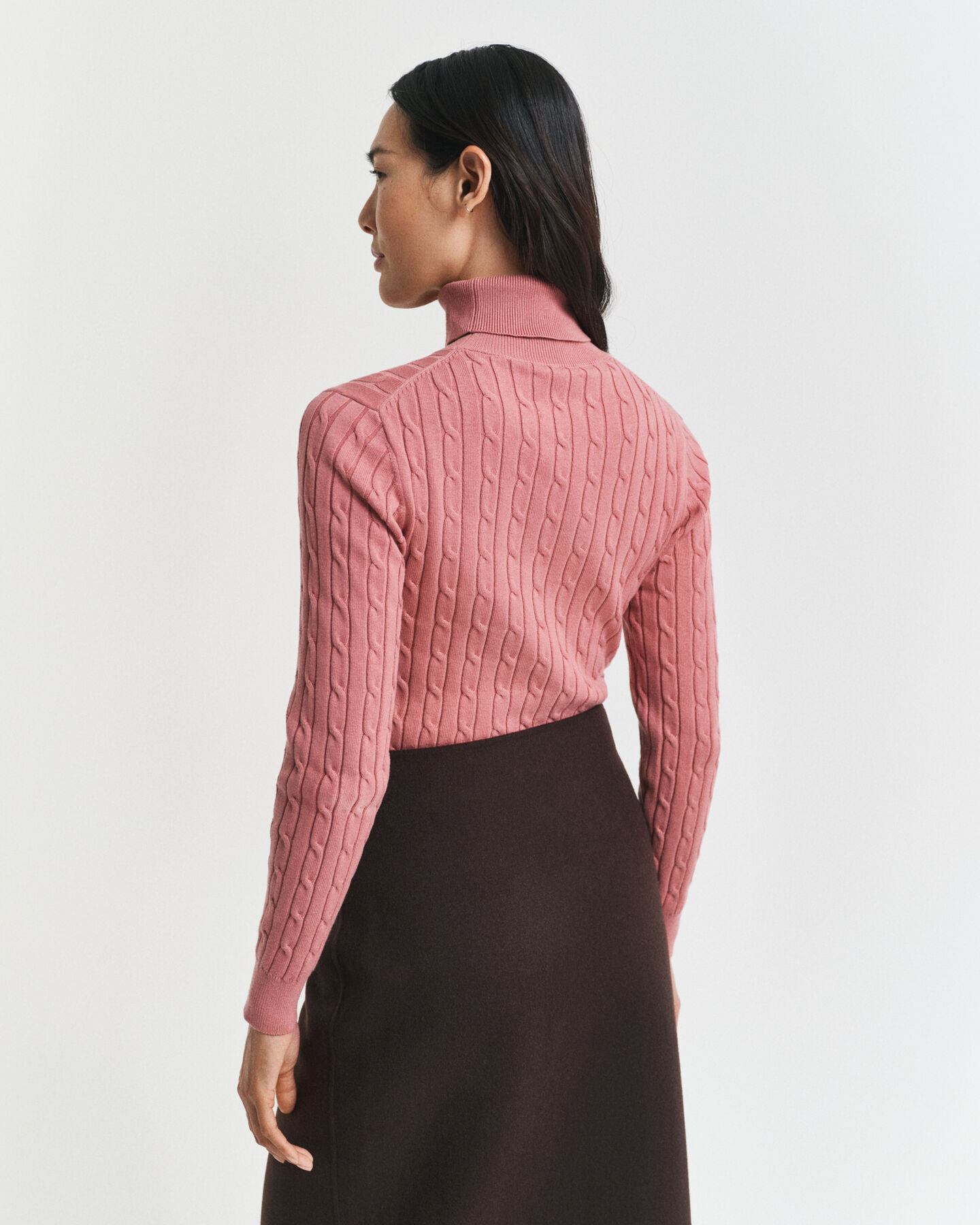 Joustopuuvillainen palmikkopooloneule