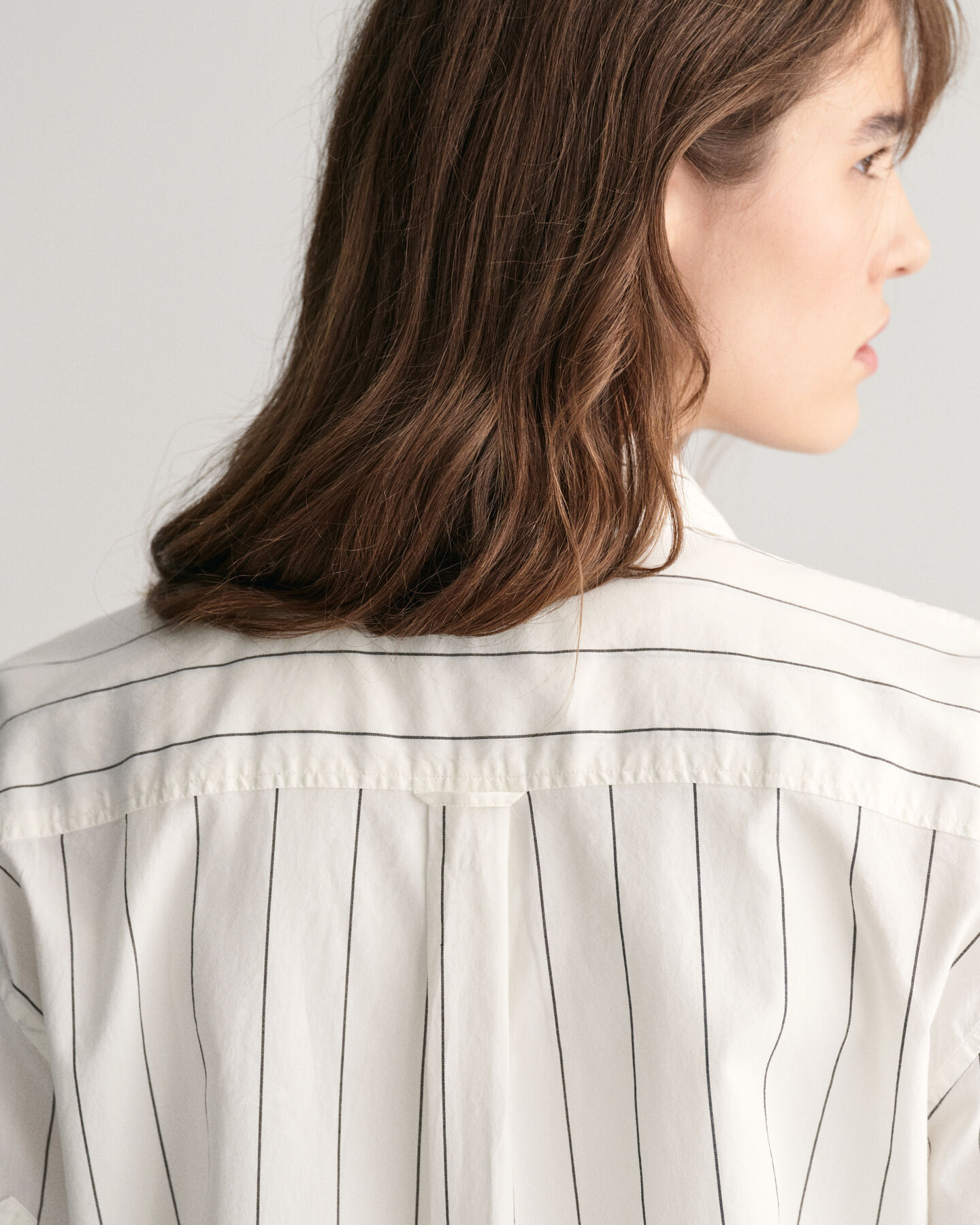 Relaxed&nbsp;fit ‑mitoitettu raidallinen lyhythihainen Luxury-oxford-paita