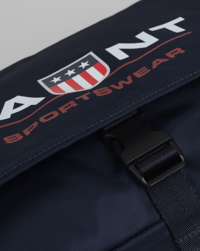 Retro Shield ‑lähettilaukku