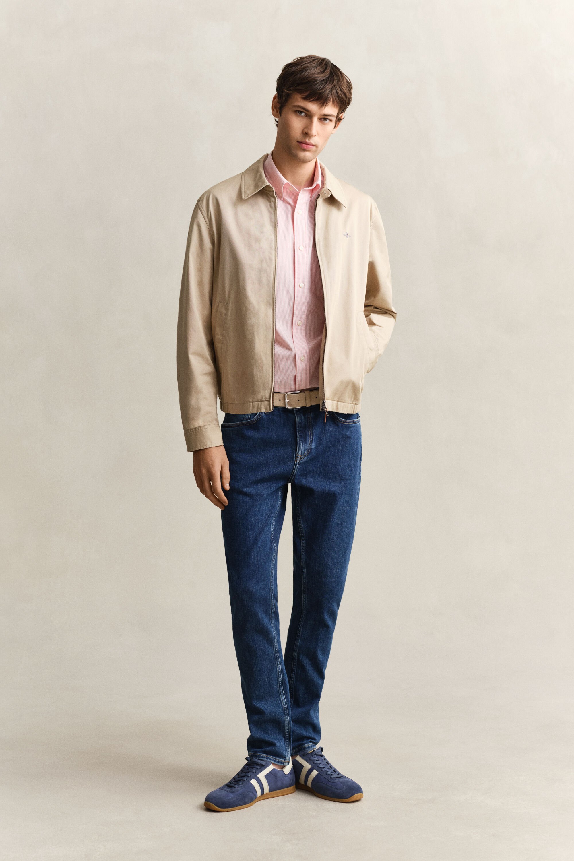 Pystyraidallinen klassinen popliinipaita