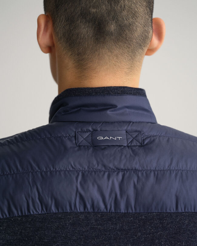 Kevyesti topattu Mixed Media -liivi