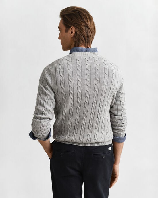 Puuvillainen palmikkoneulepusero, pyöreä pääntie