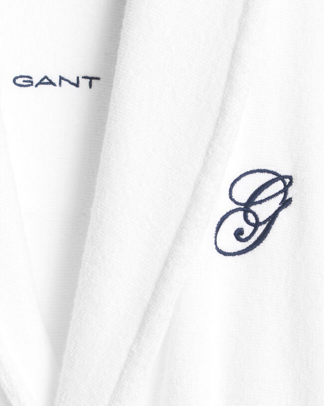 Kirjailtu kylpytakki