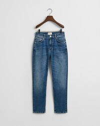 Slim fit ‑mitoitetut nilkkapituiset farkut