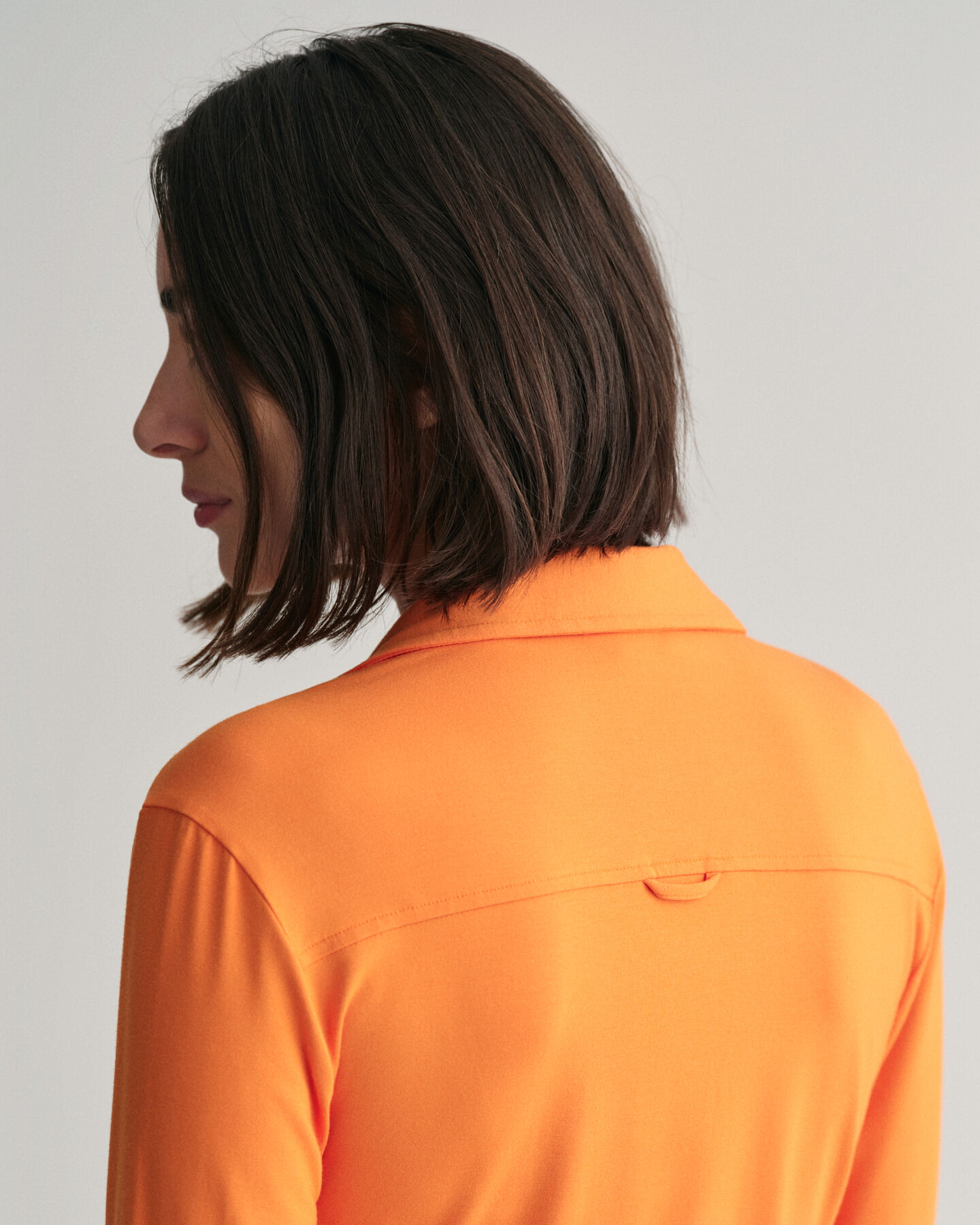 Slim&nbsp;fit ‑mitoitettu paitamekko jerseyneulosta