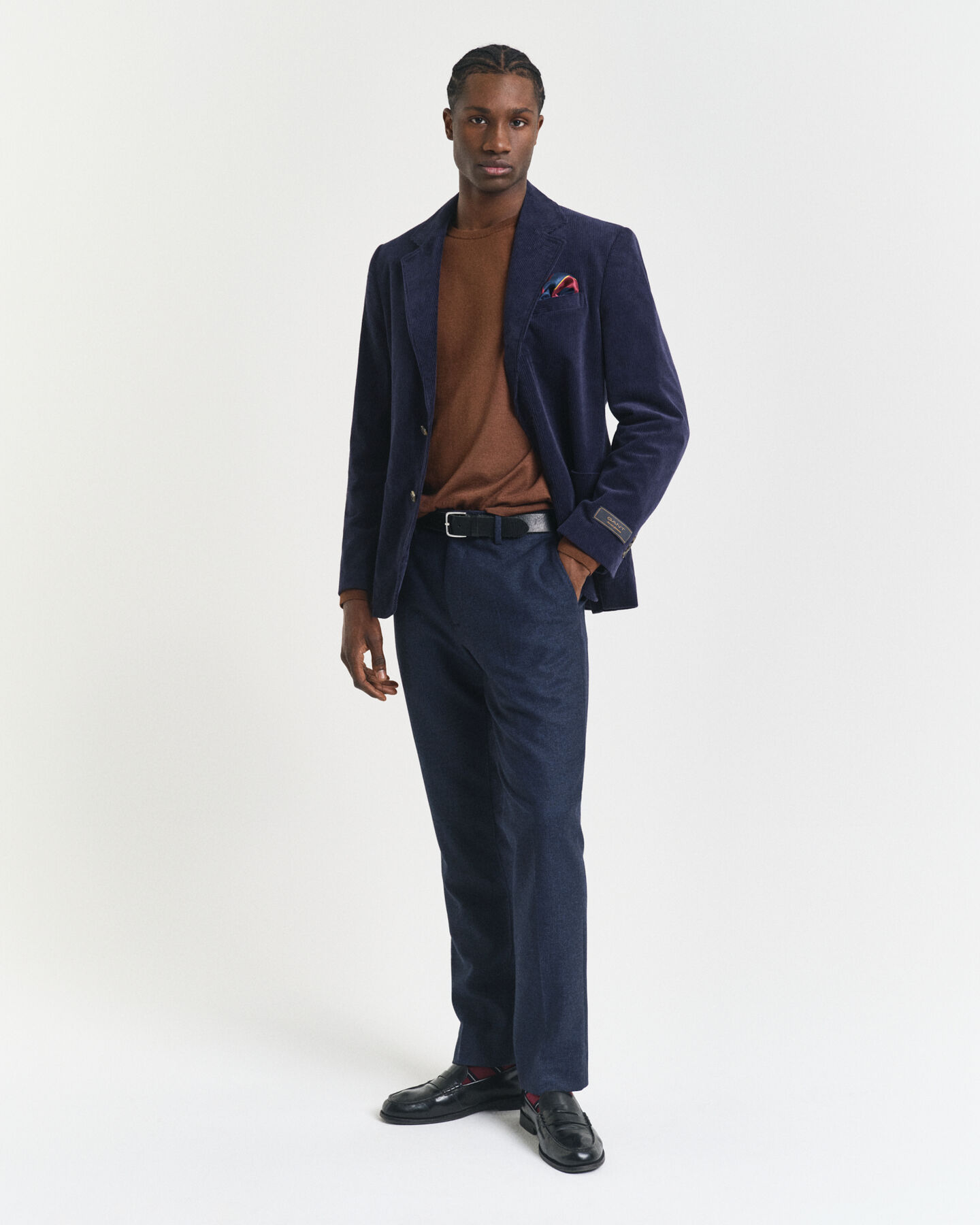 Ohut merinovillaneule, py&ouml;re&auml; p&auml;&auml;ntie