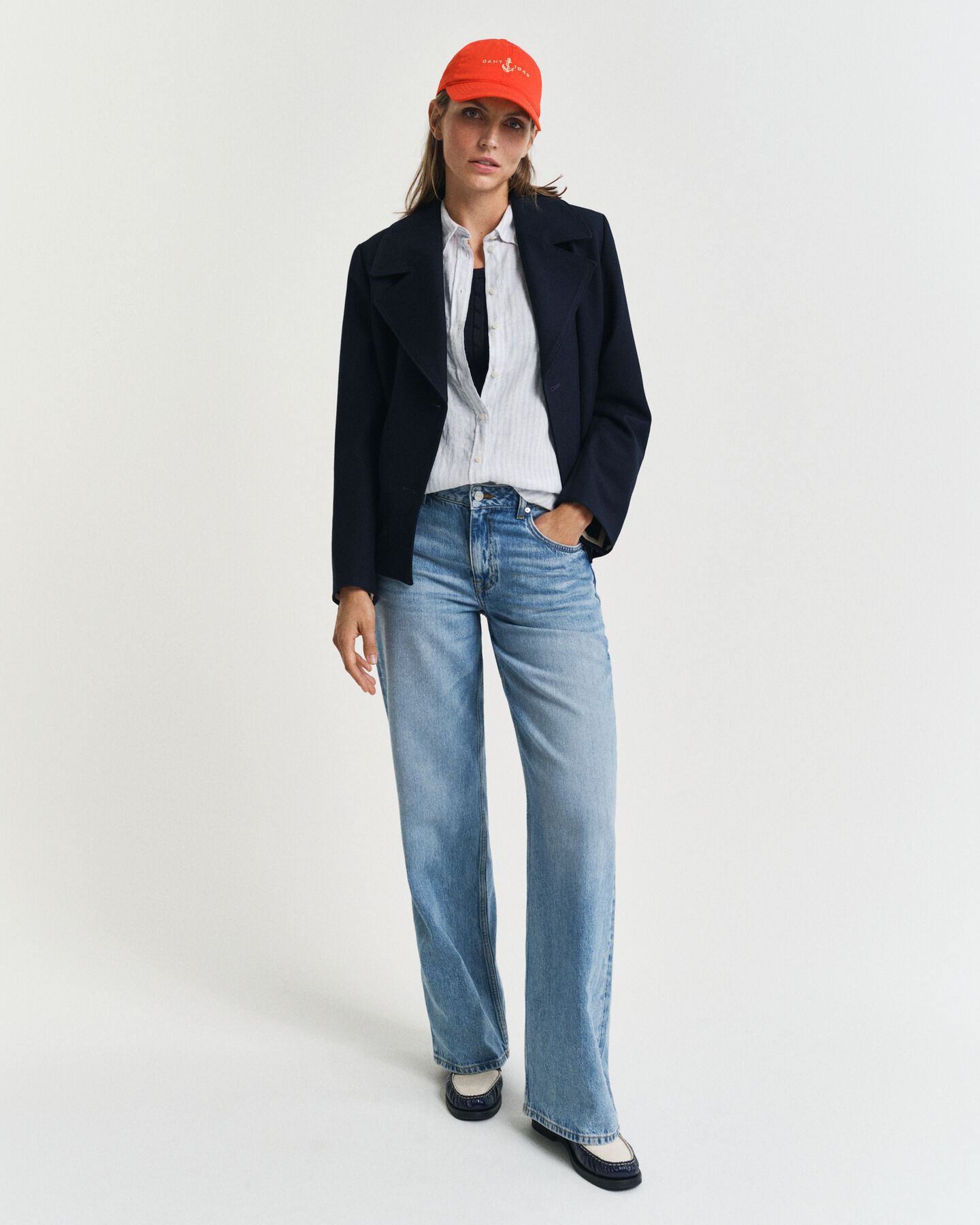 Regular fit ‑mitoitettu raidallinen pellavapaita