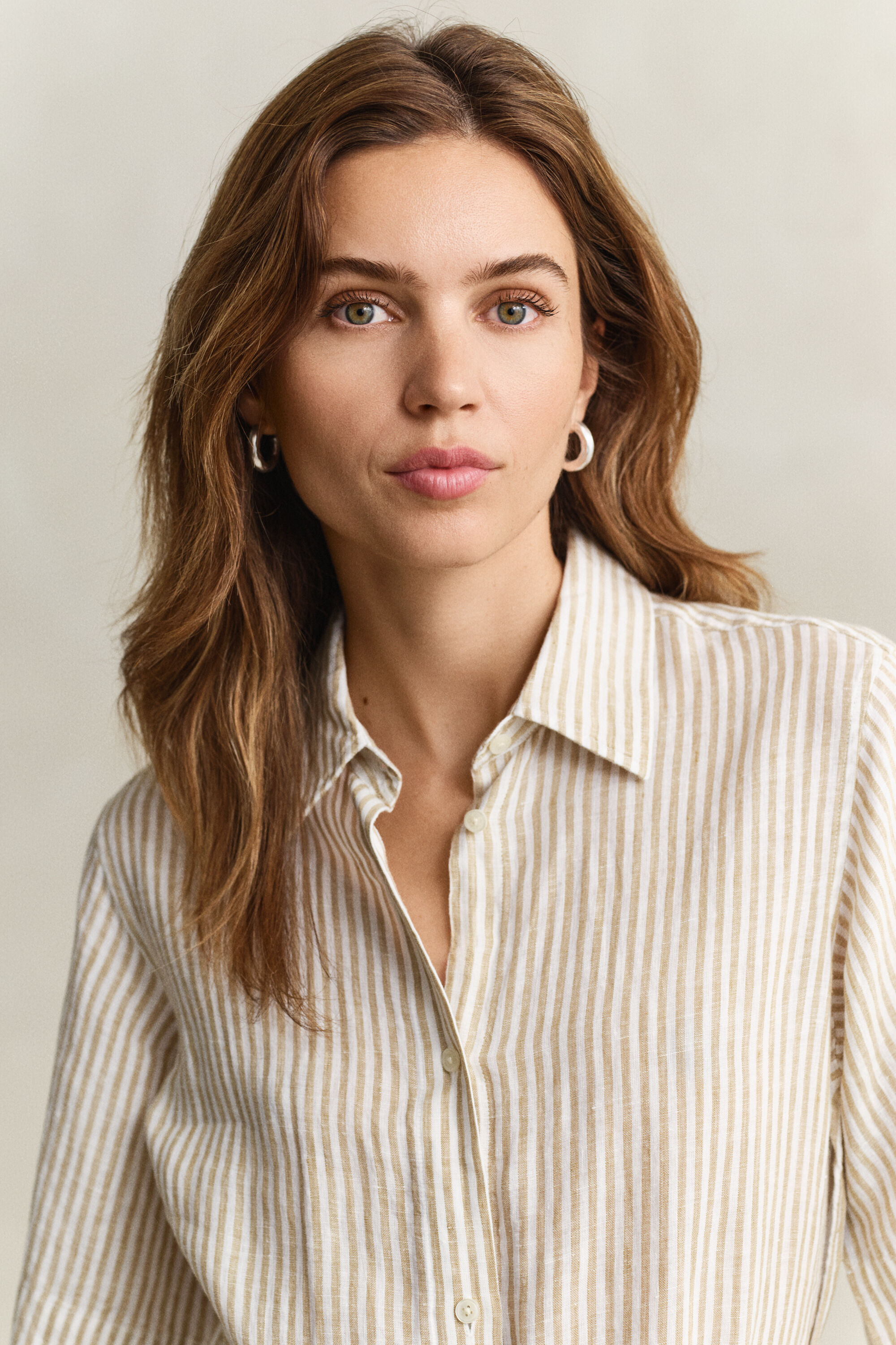 Raidallinen pellavapaitamekko