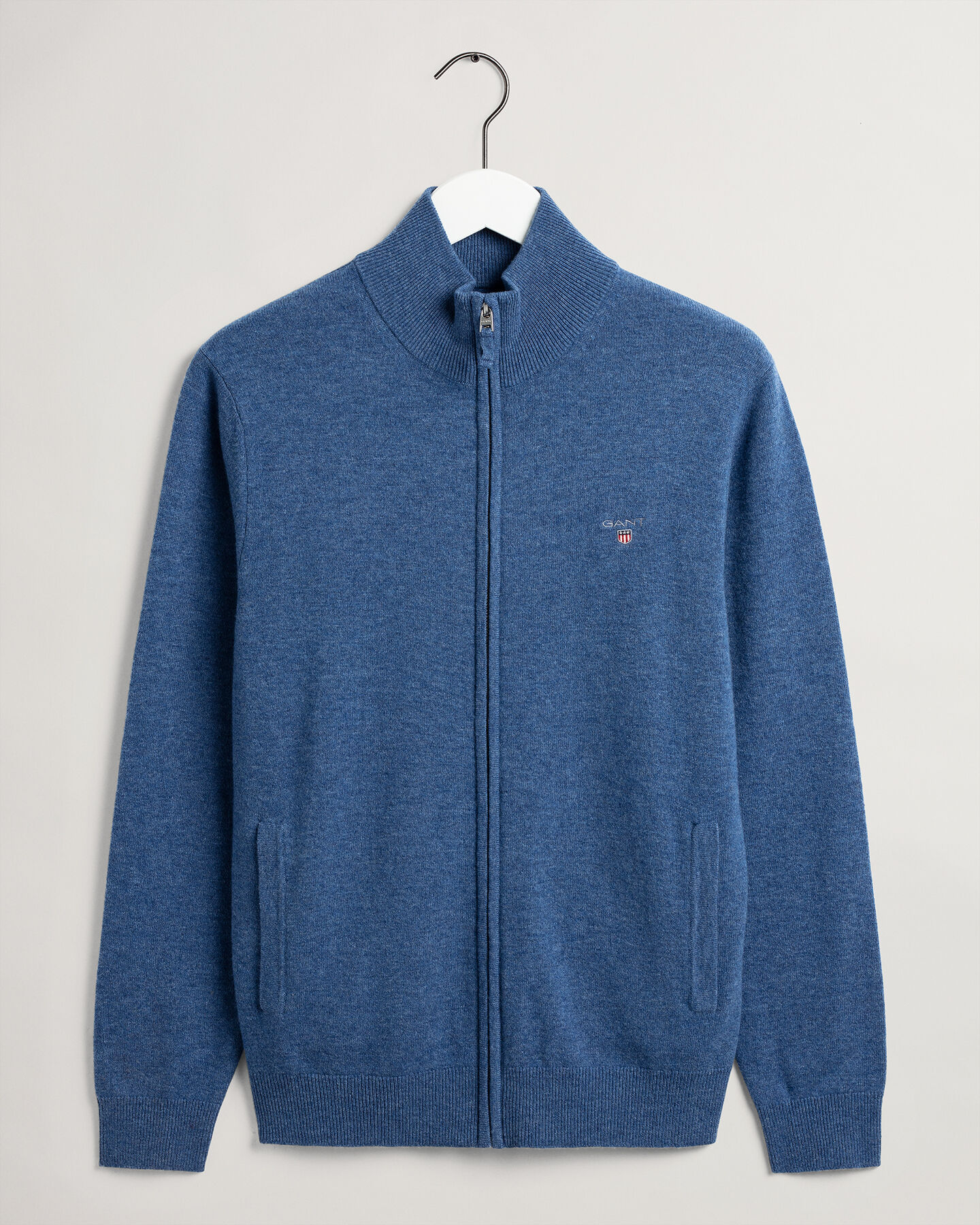 Vetoketjullinen neuletakki eritt&auml;in hienosta lampaanvillasta