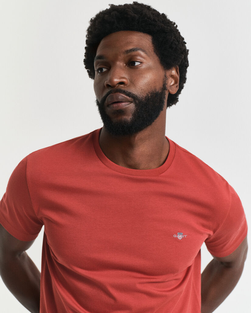 Regular fit ‑mitoitettu Shield-t‑paita