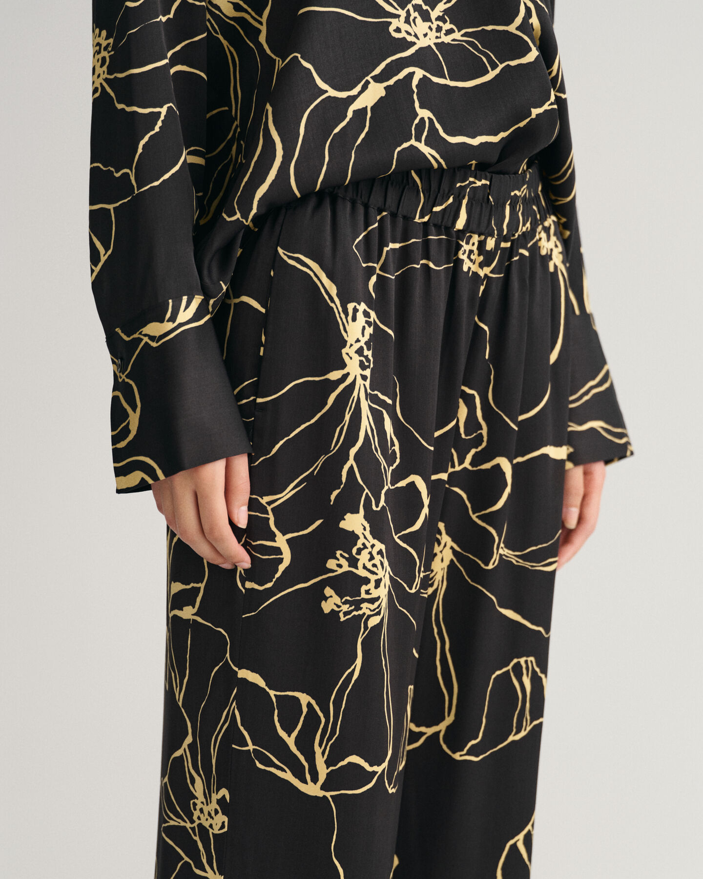 Viivakuvioiset pull-on-housut