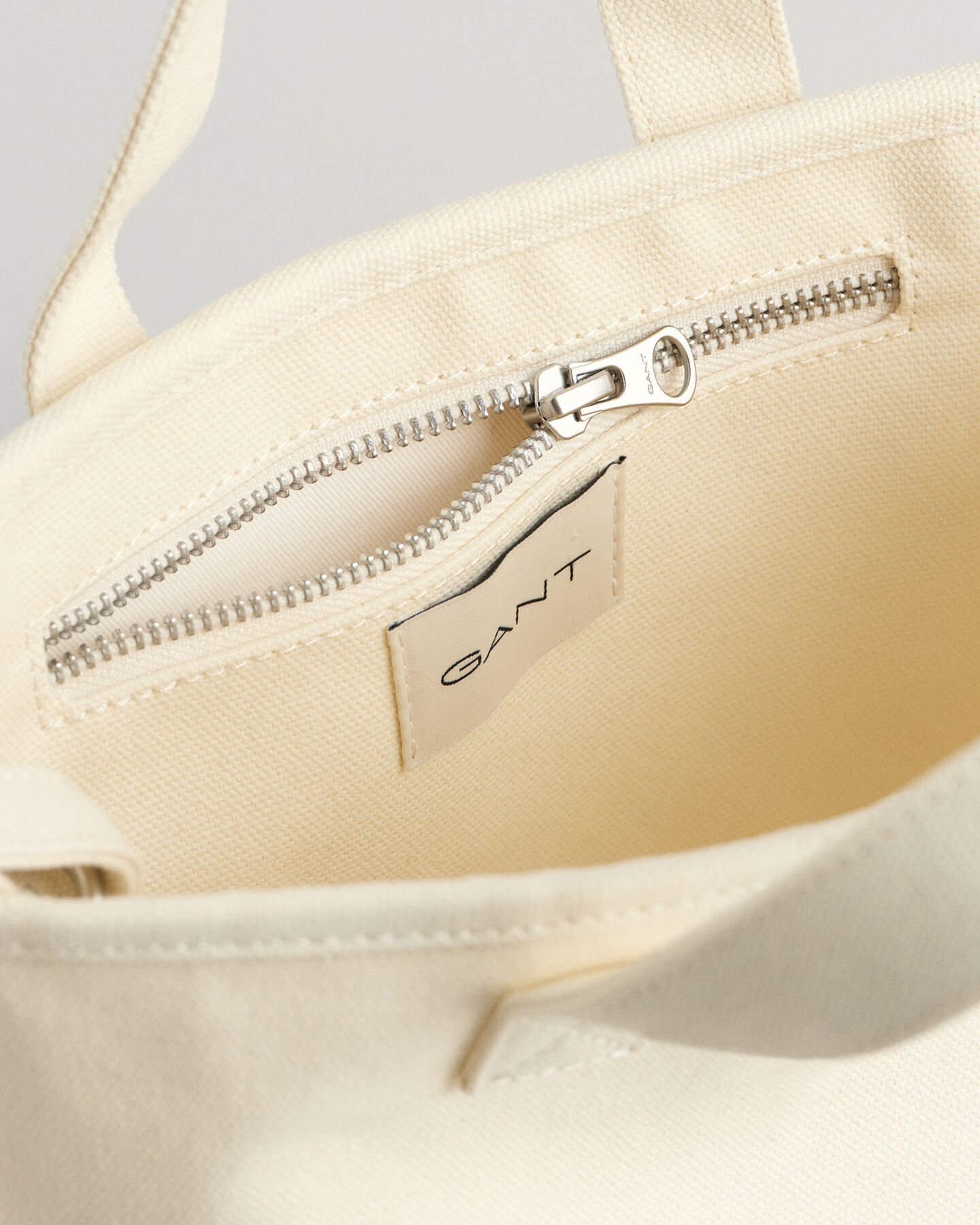 Pieni kuvioitu kanvaslaukku