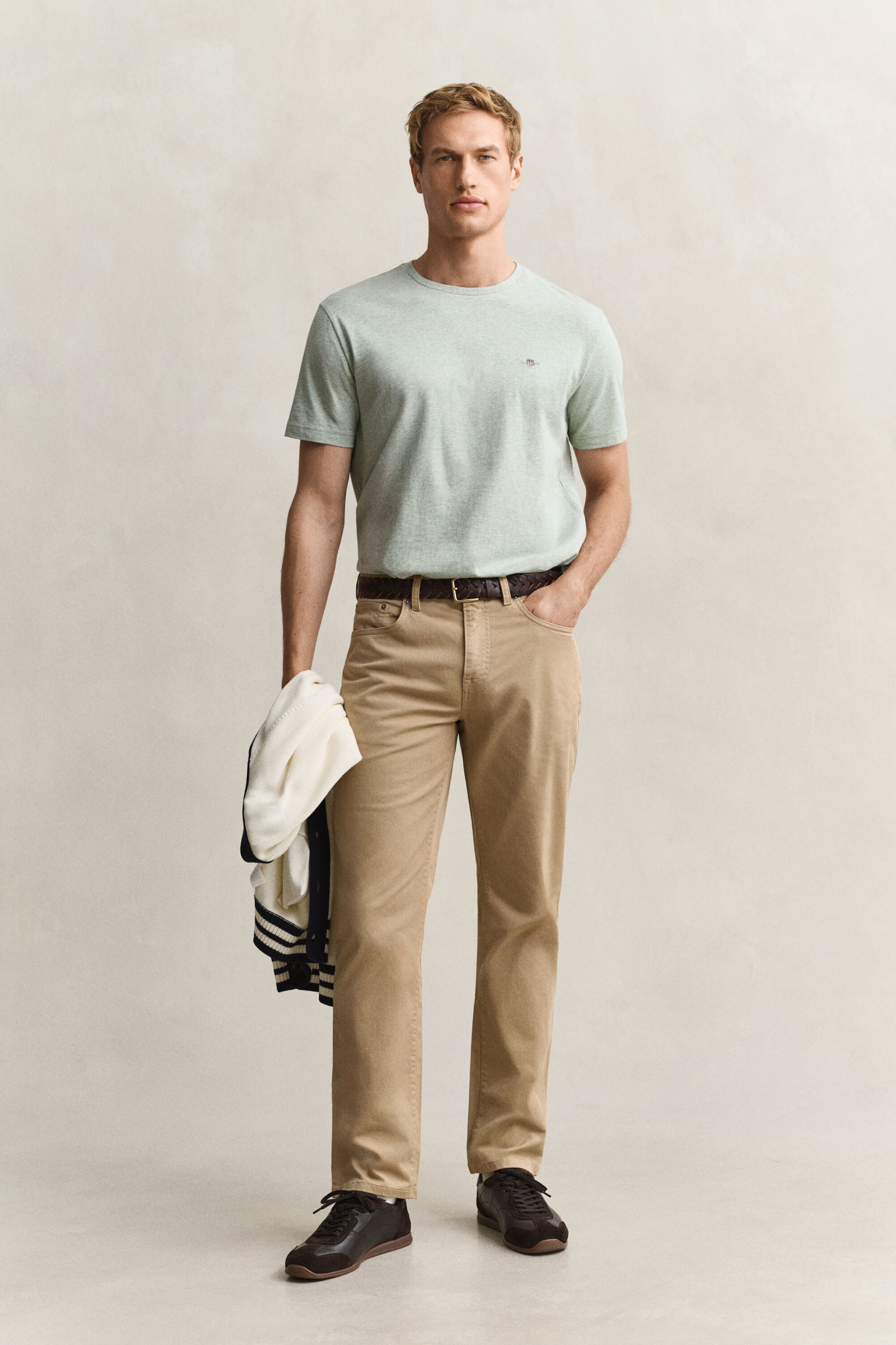 Regular fit ‑mitoitetut Desert-farkut
