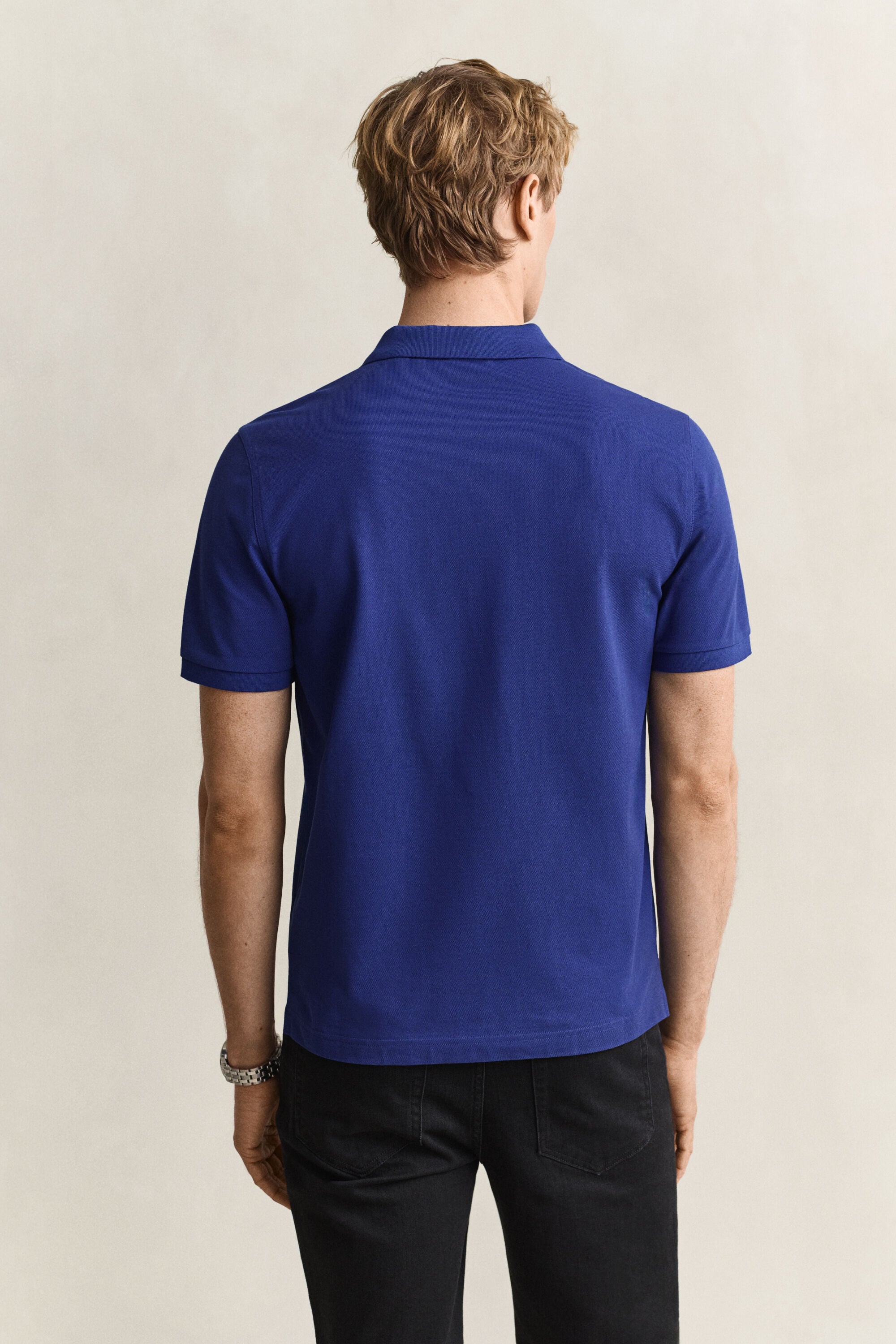Regular fit ‑mitoitettu pikeepaita