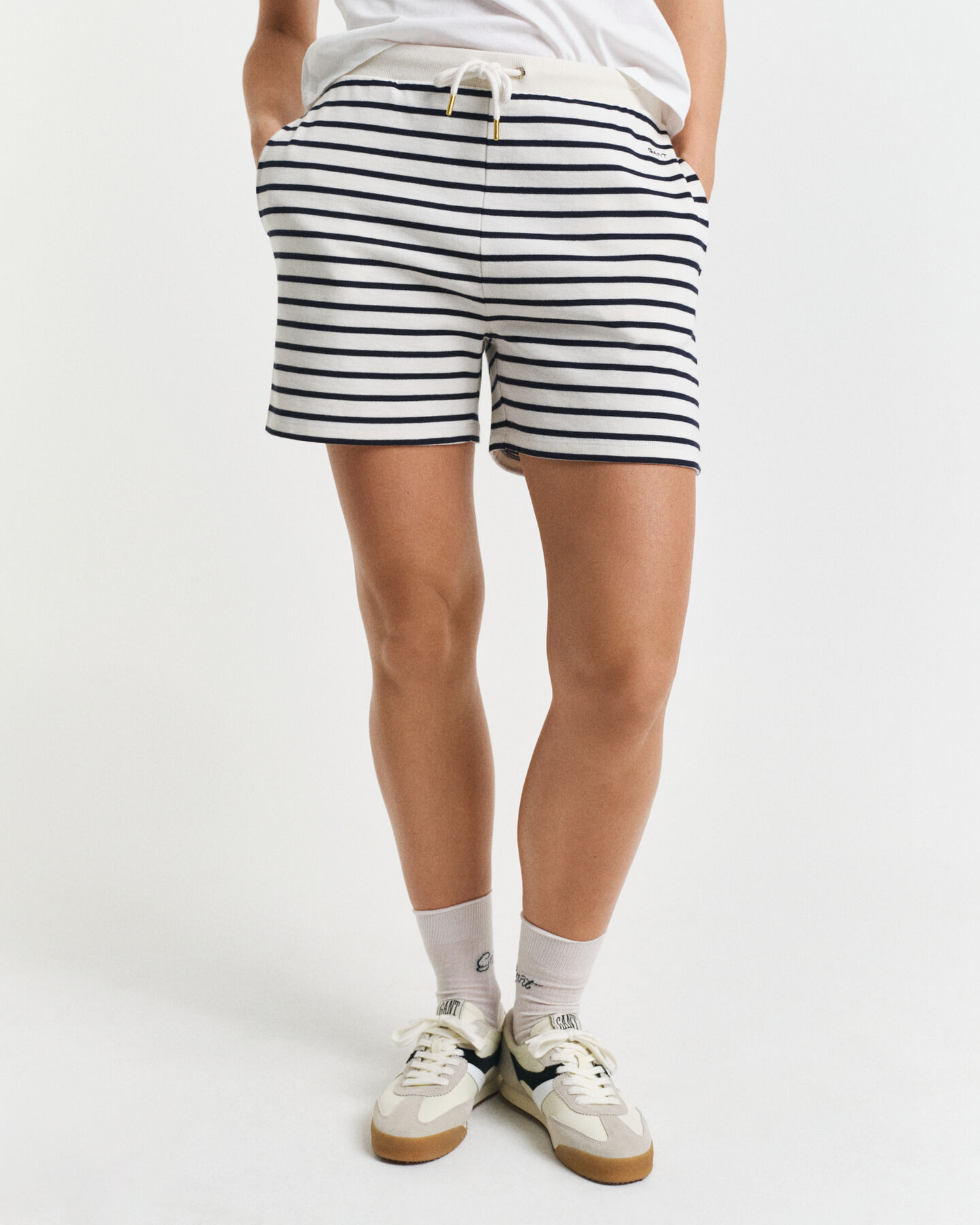 Breton-raidalliset jerseyshortsit