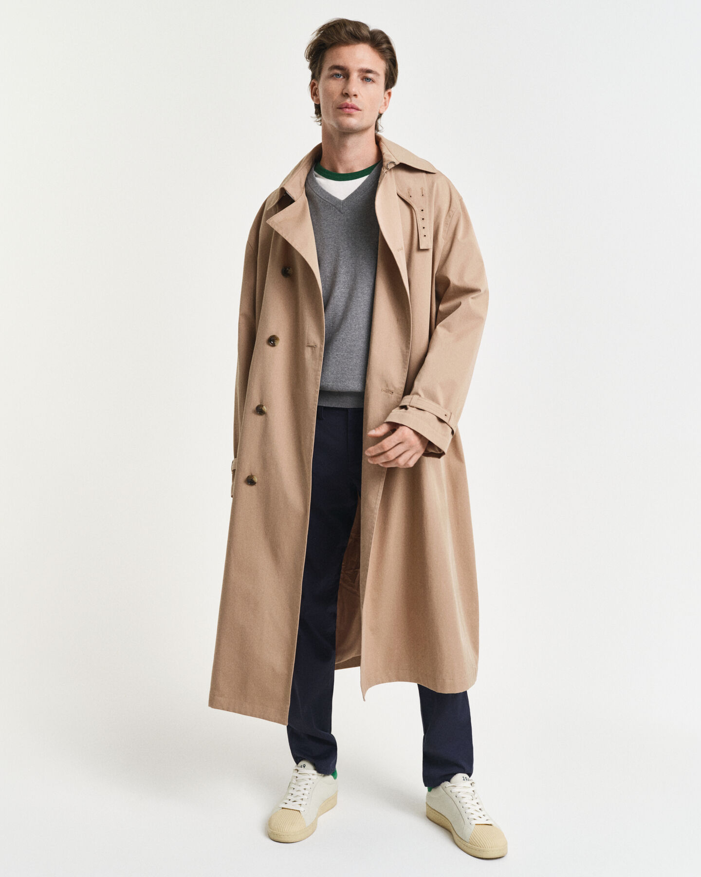 Klassinen puuvillaneulepusero, v-pääntie