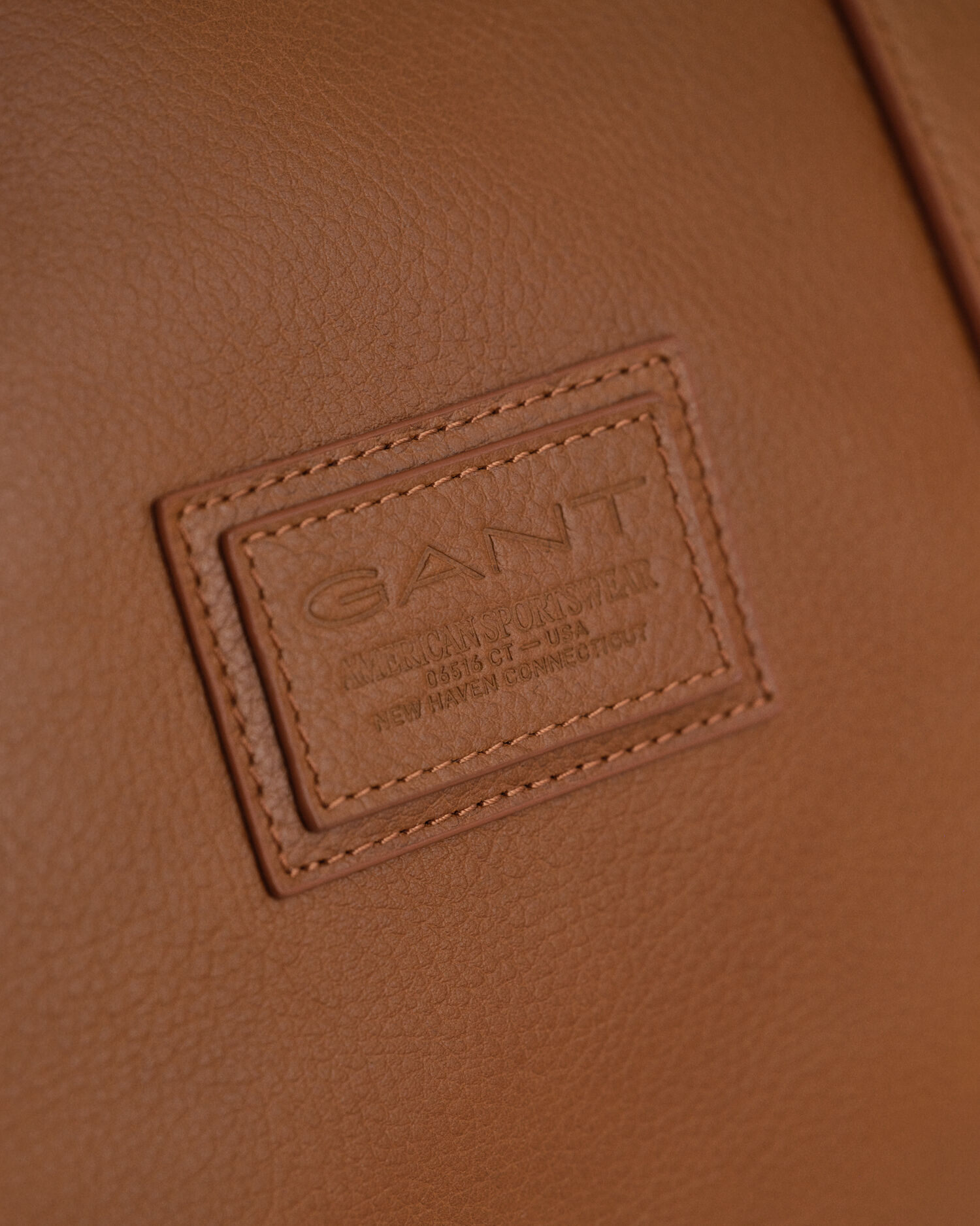 Nahkainen putkikassi