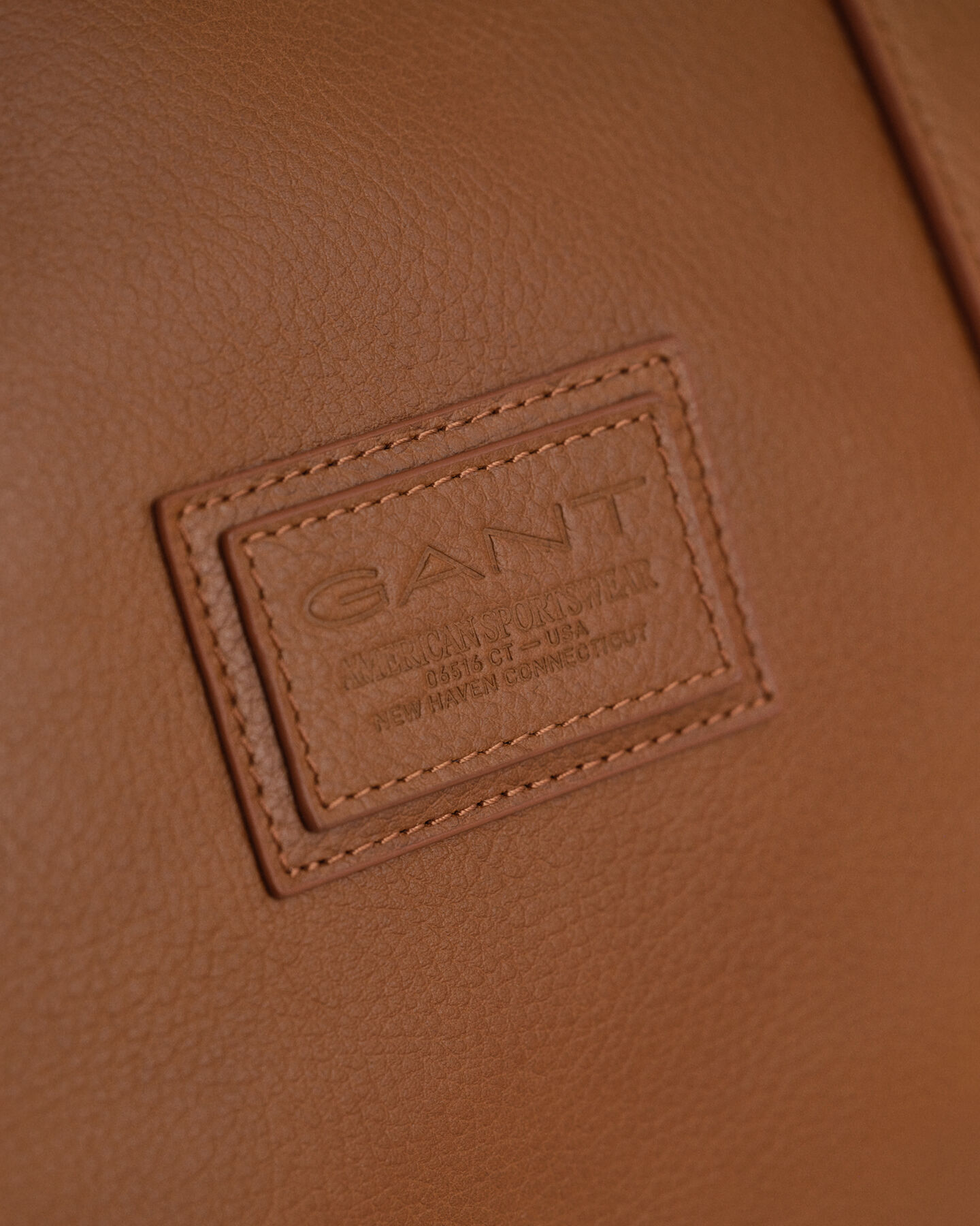 Nahkainen putkikassi