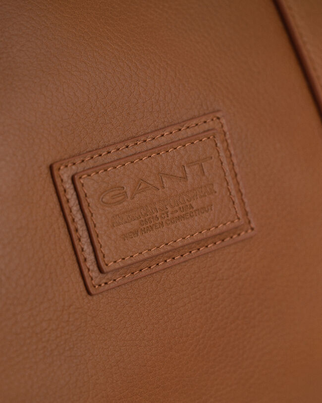 Nahkainen putkikassi