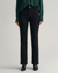 Alaspäin levenevät värifarkut