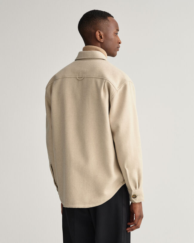 Villasekoitteesta valmistettu p&auml;&auml;llyspaita