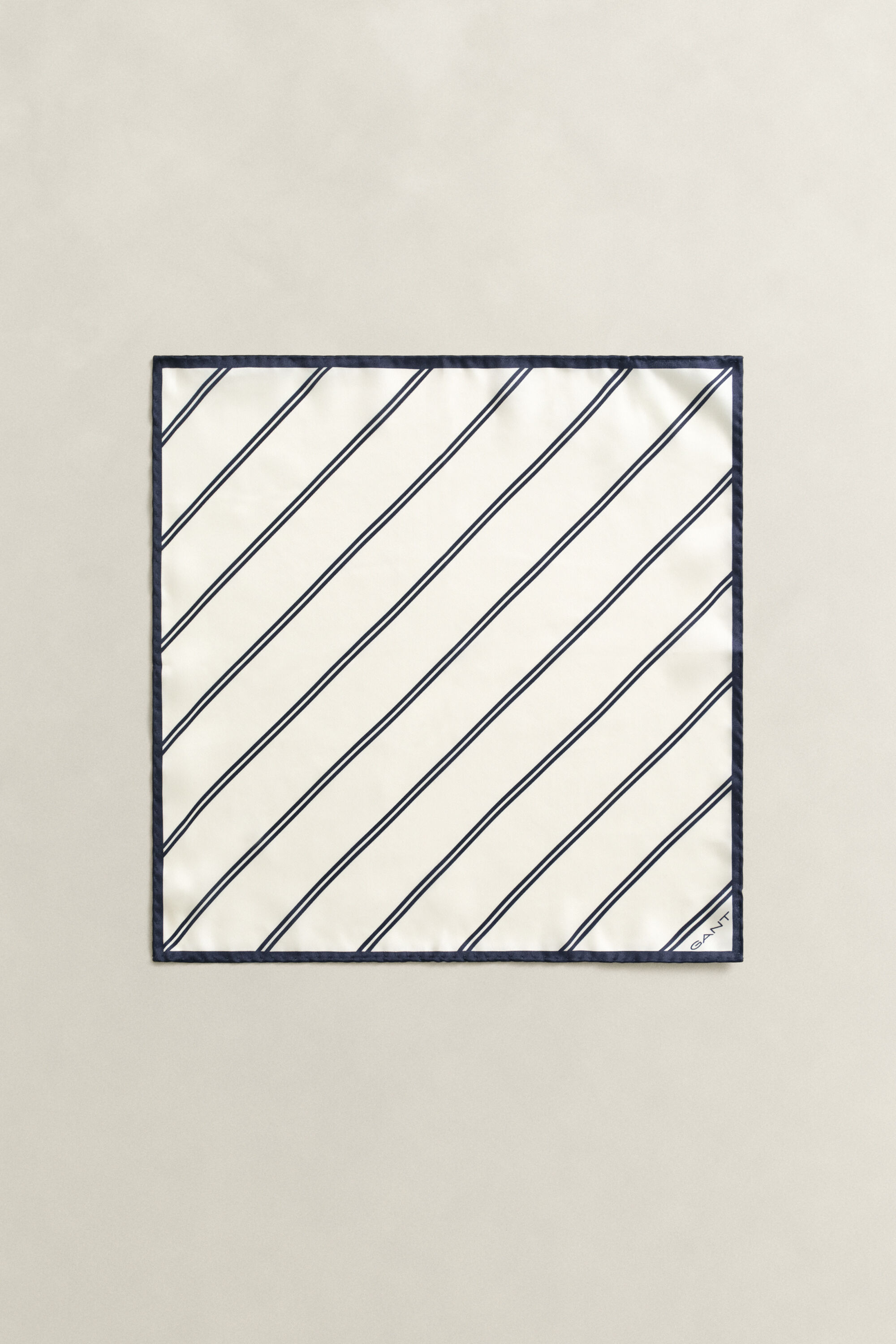 Raidallinen taskuliina