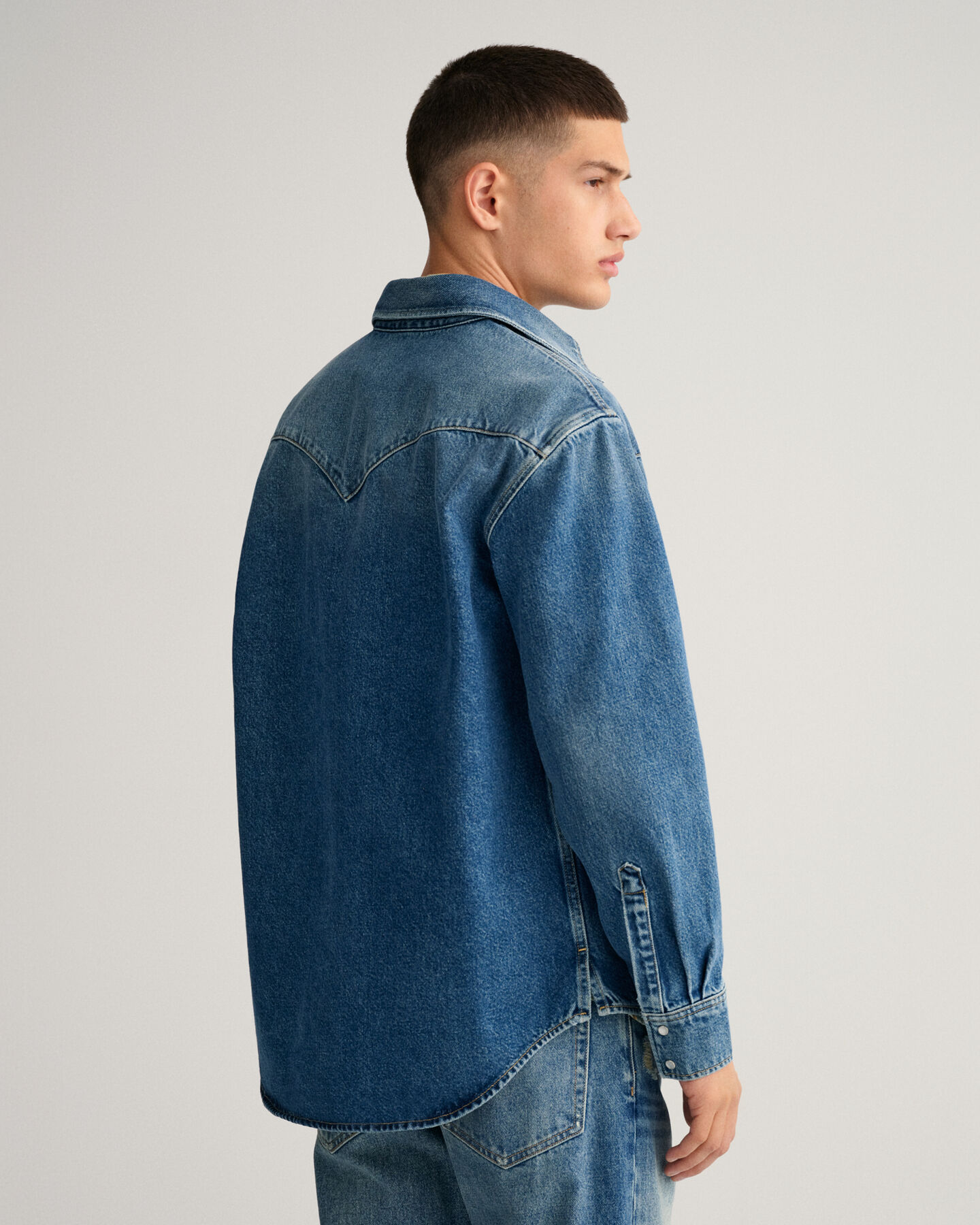 Relaxed fit ‑mitoitettu Western-farkkupaita