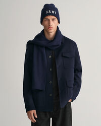 Pipo ja huivi lahjapakkauksessa