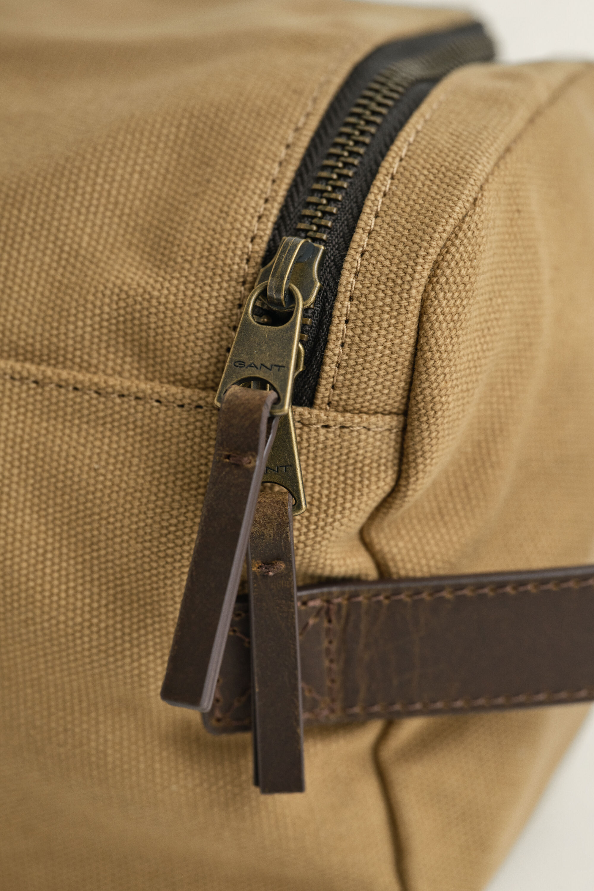 Moderni toilettilaukku