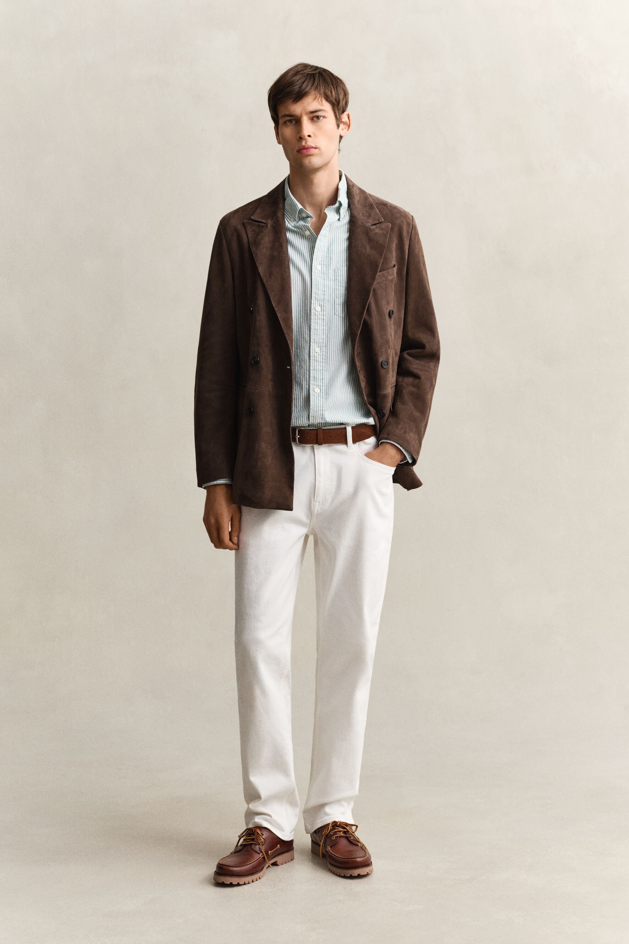 Klassinen pystyraidallinen oxford-paita