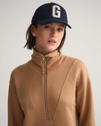 Puolivetoketjullinen collegemekko