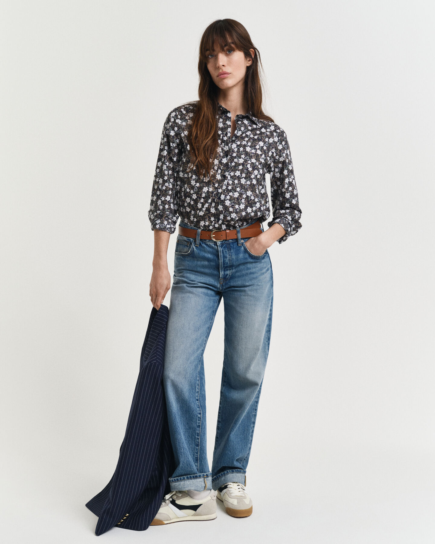 Regular fit ‑mitoitettu kukkaprinttipaita puuvillavoileesta