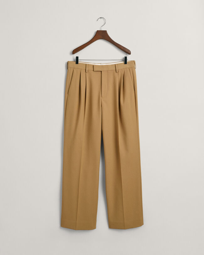 Leveälahkeiset laskoshousut