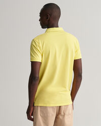 Pikeepaita kontrastiv&auml;risell&auml; kauluksella