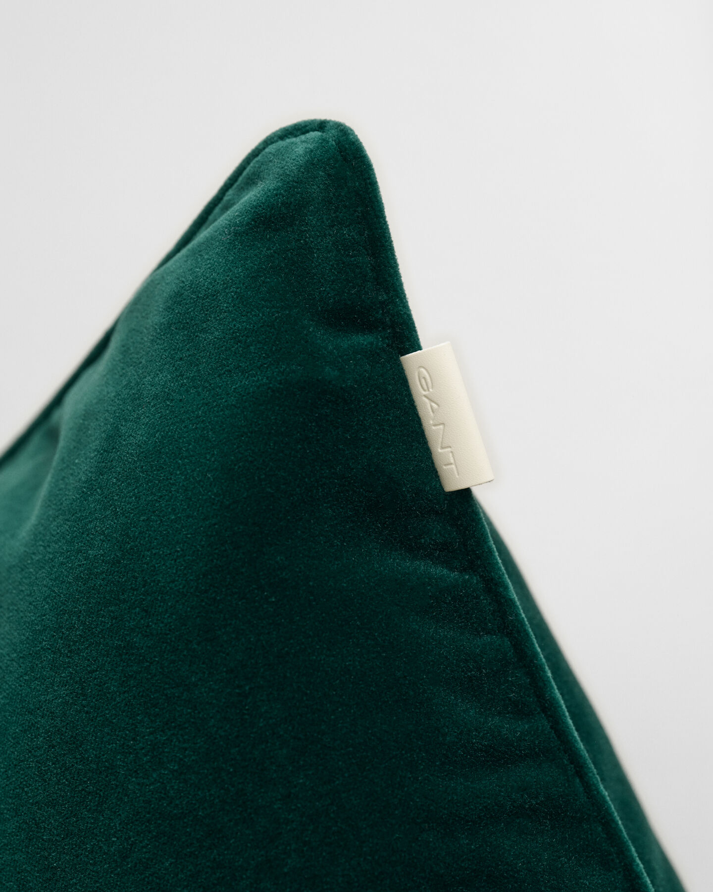 Velvet-tyynynp&auml;&auml;llinen