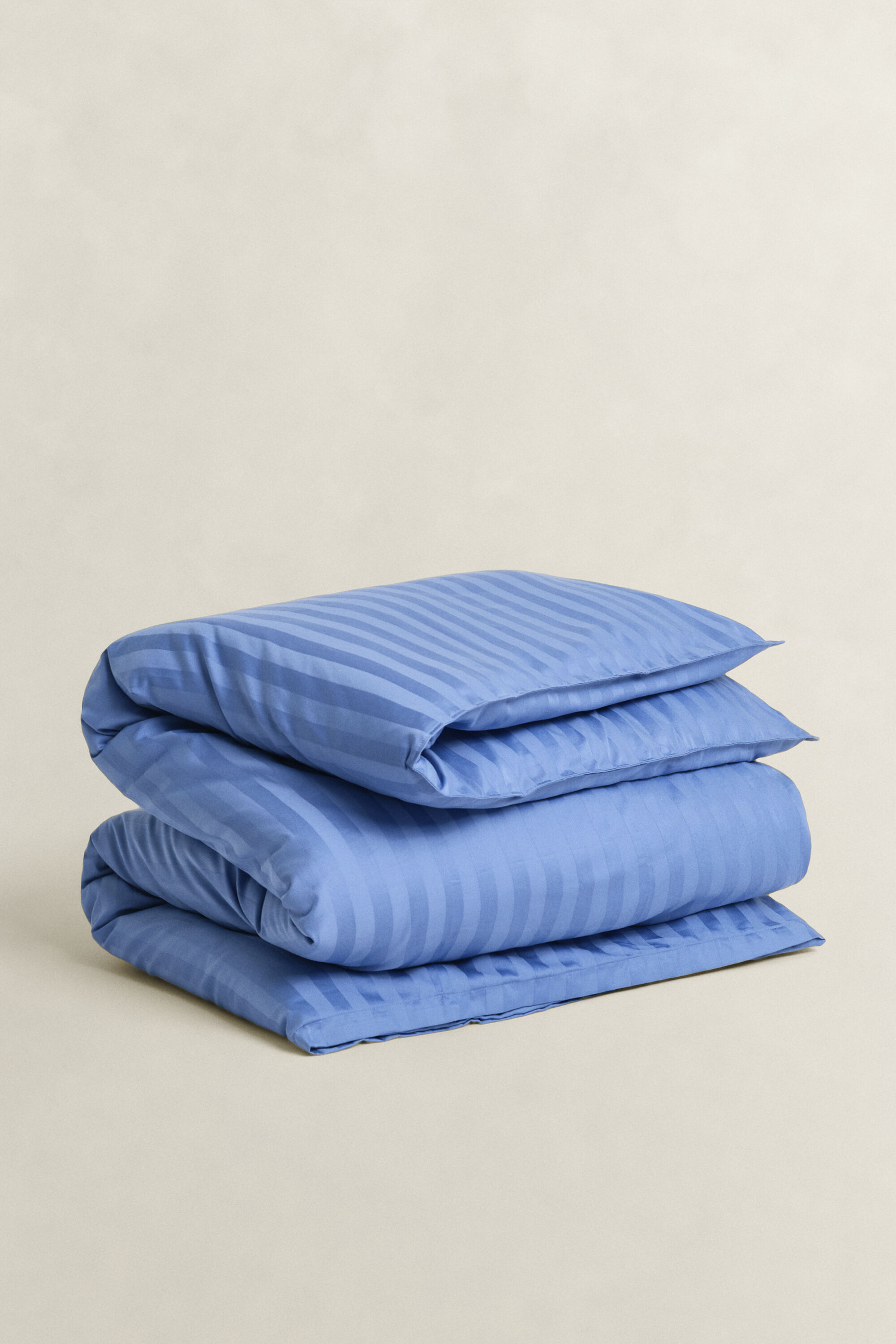 Sateen Striped ‑pussilakana parivuoteeseen