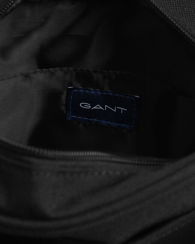 Essential-olkalaukku