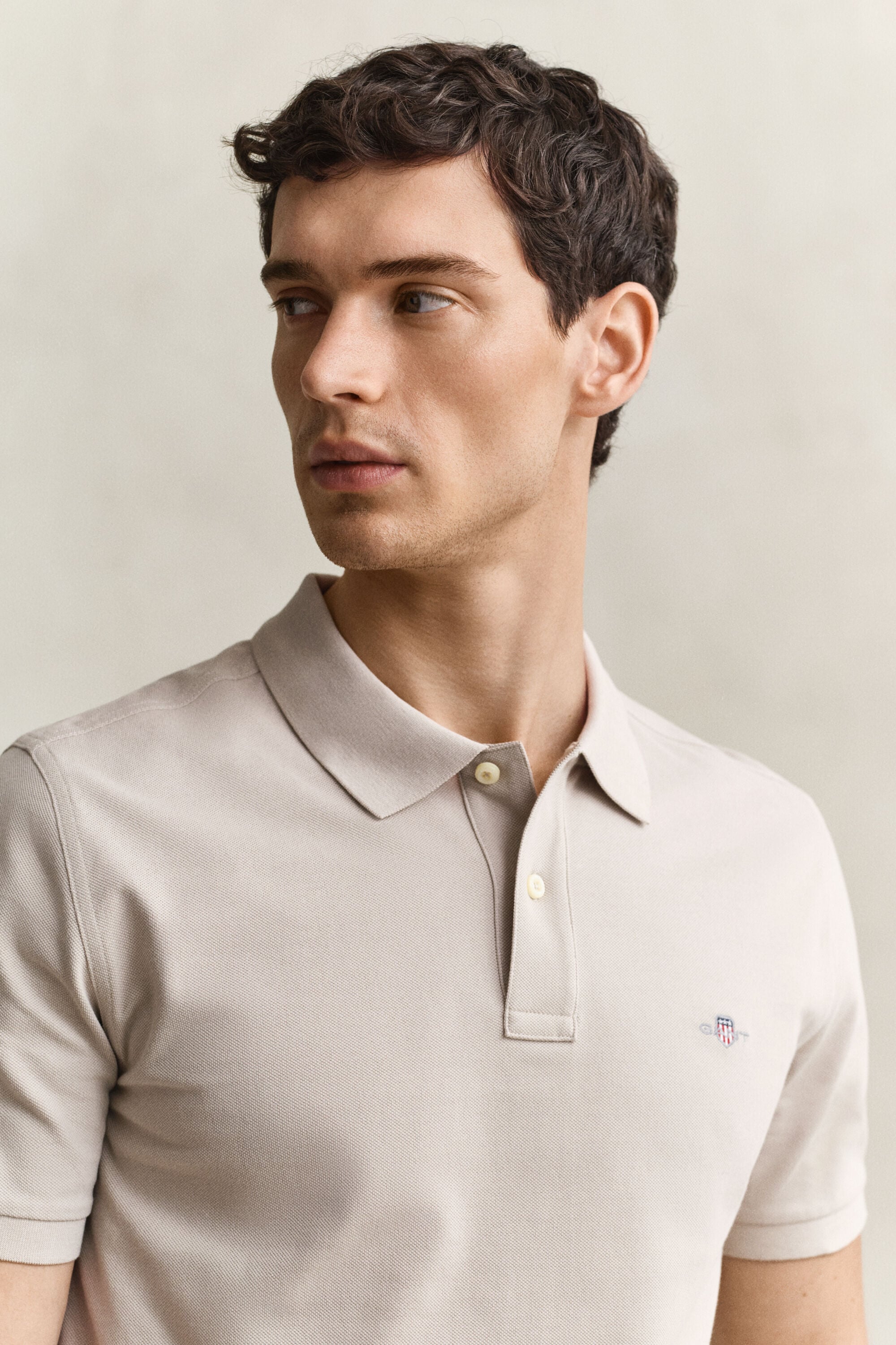Regular fit ‑mitoitettu pikeepaita