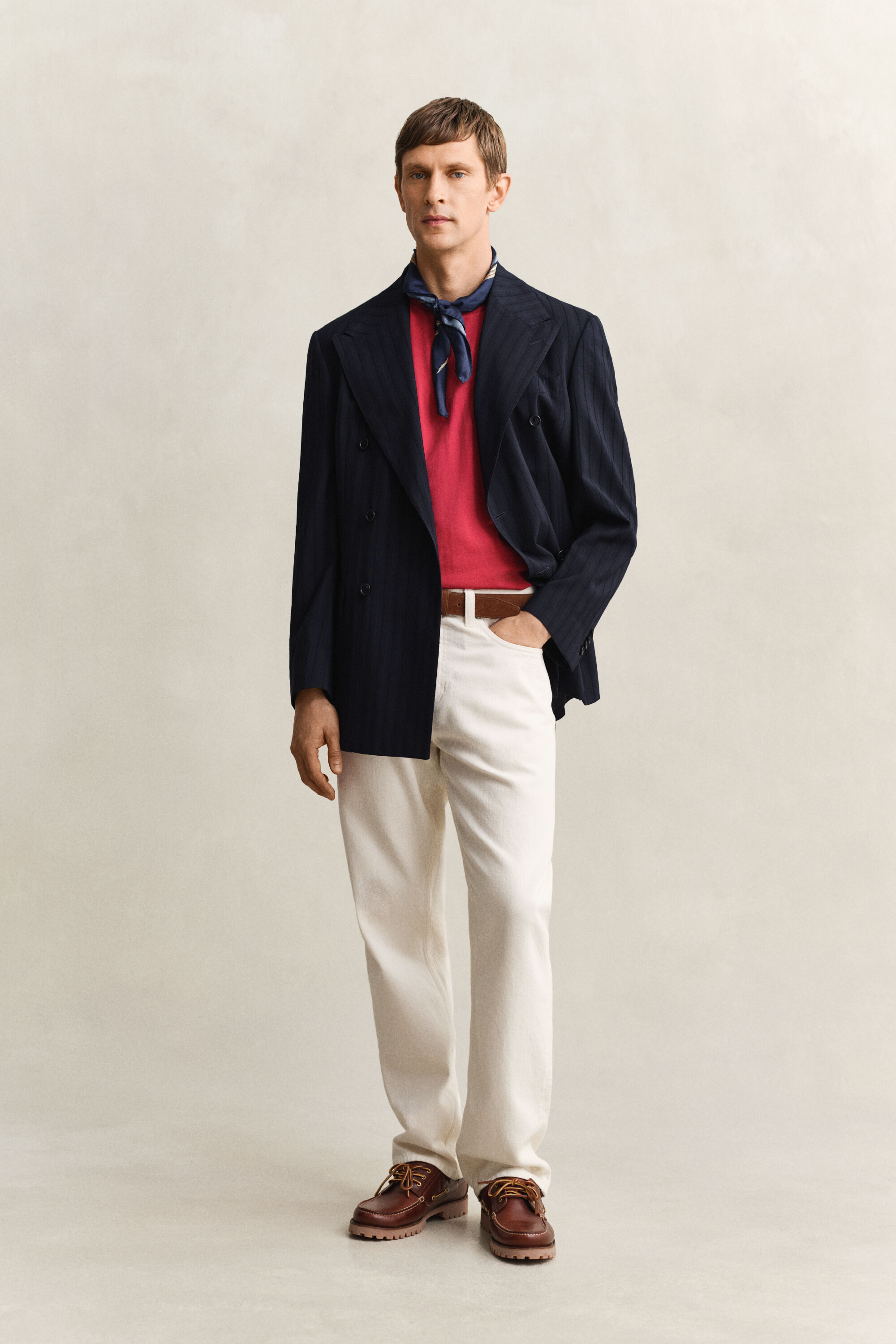 Regular fit ‑mitoitettu Shield-t‑paita