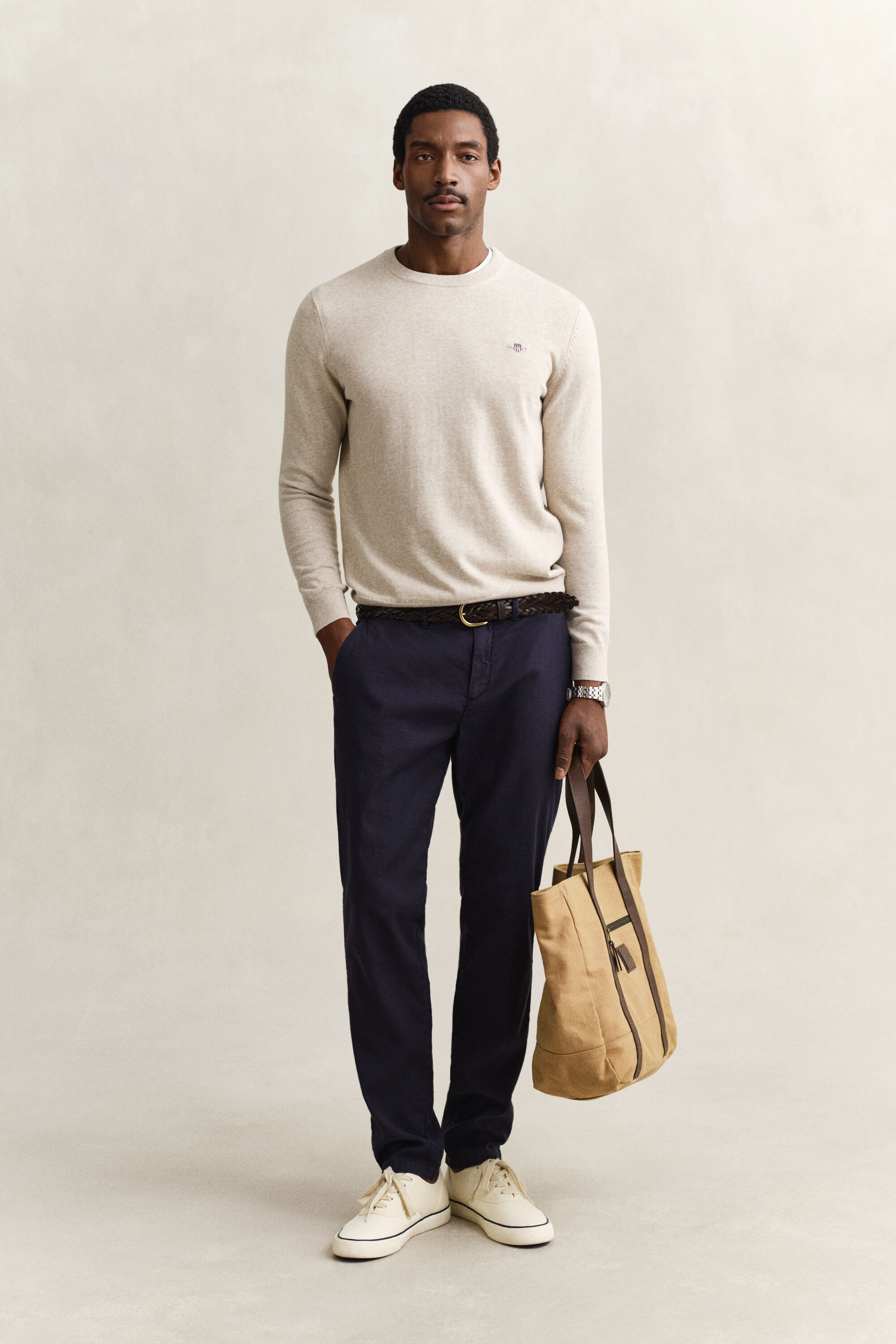 Puuvillaneulepusero, pyöreä pääntie