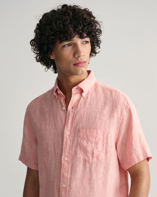 Regular&nbsp;fit ‑mitoitettu lyhythihainen pellavapaita