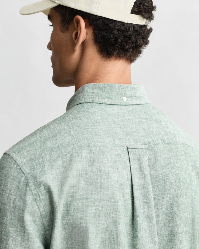 Regular fit ‑mitoitettu puuvilla-pellavapaita