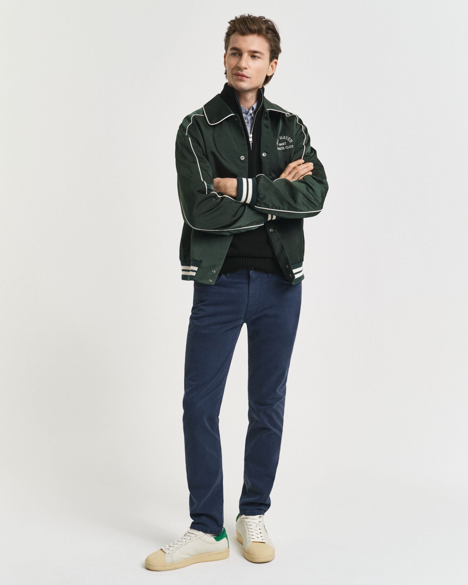 Slim fit ‑mitoitetut Desert-farkut