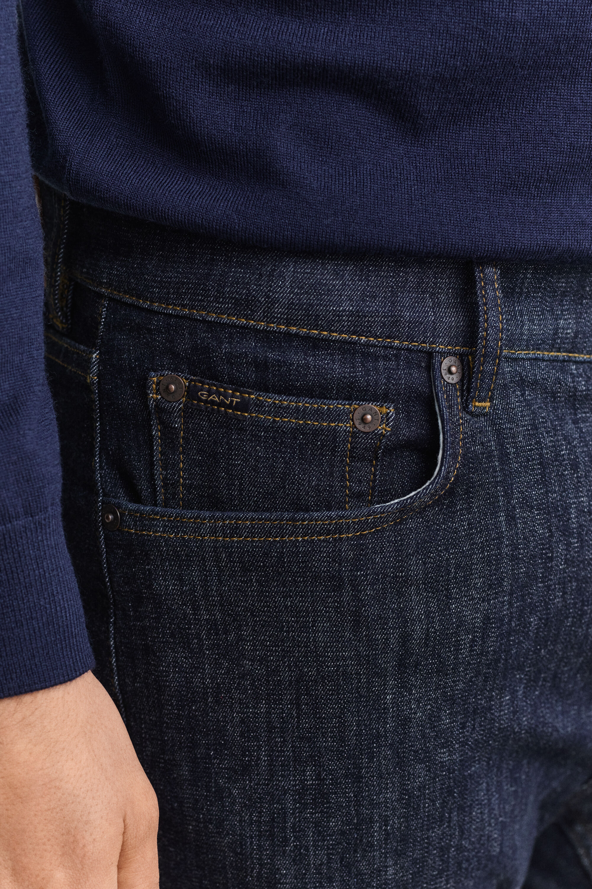 Extra slim fit ‑mitoitetut Active Recover -farkut