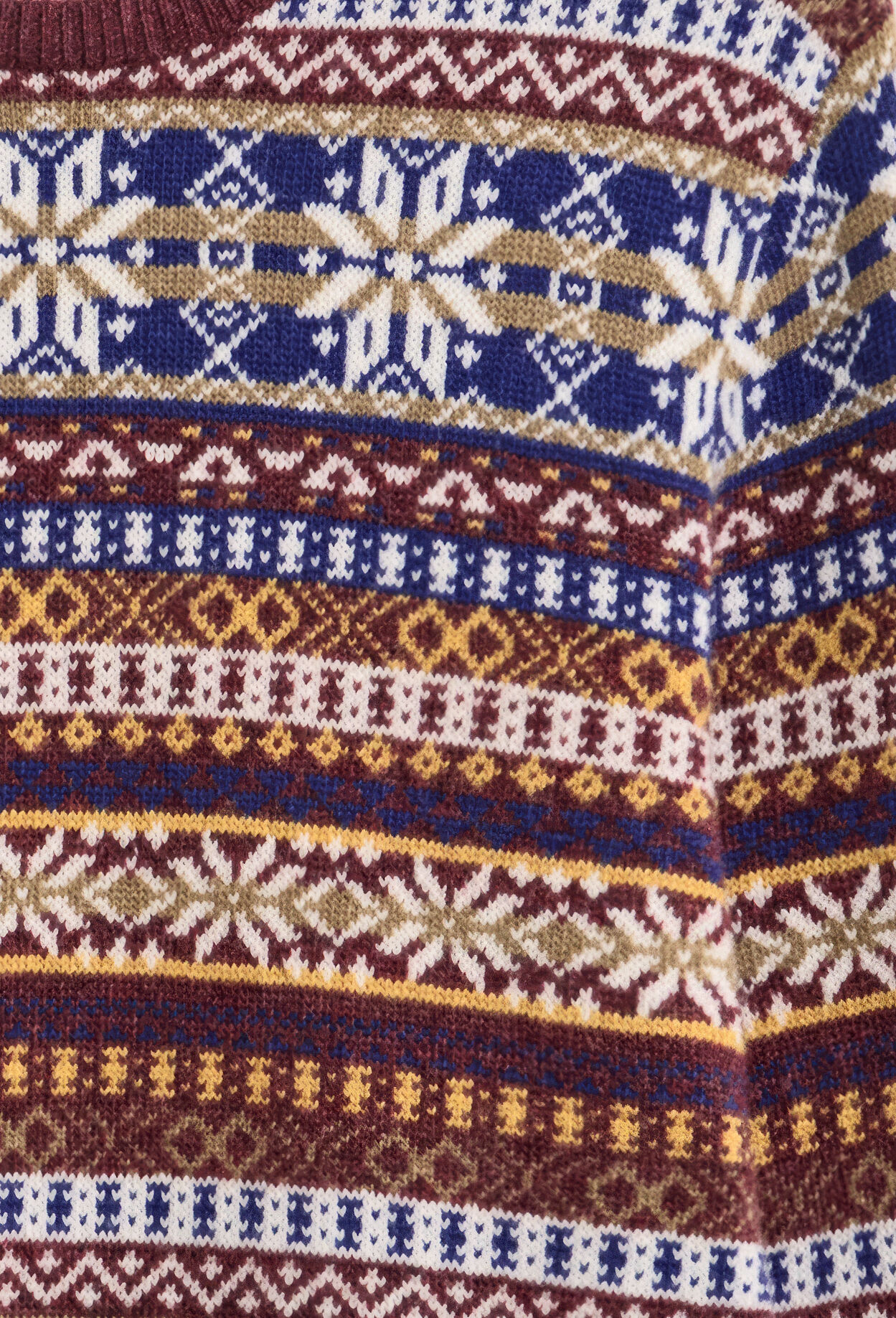 Fair isle ‑neulepusero, pyöreä pääntie