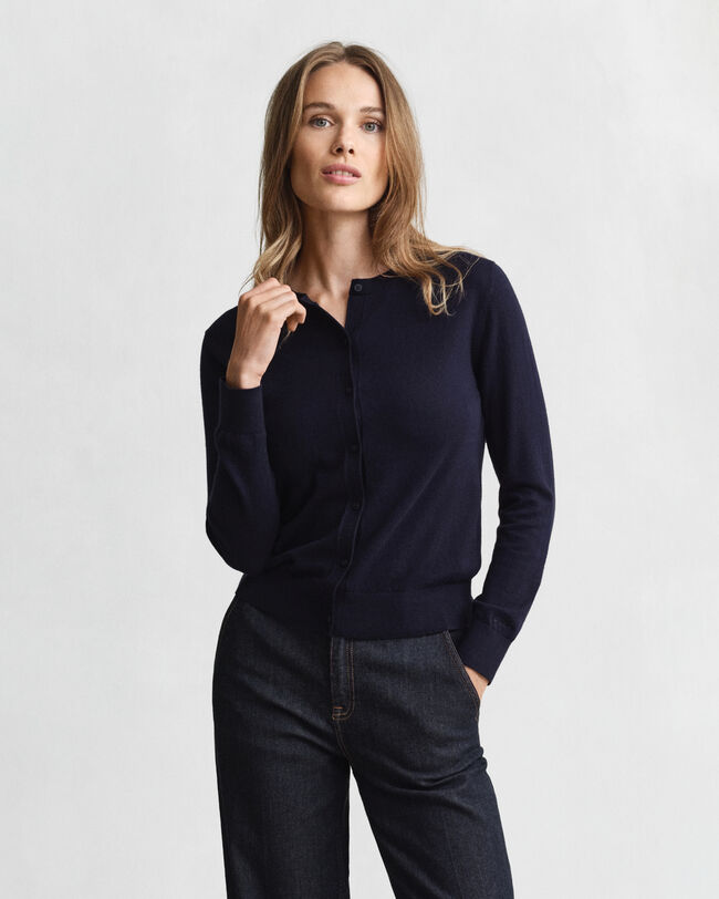 Kevyt neuletakki, pyöreä pääntie