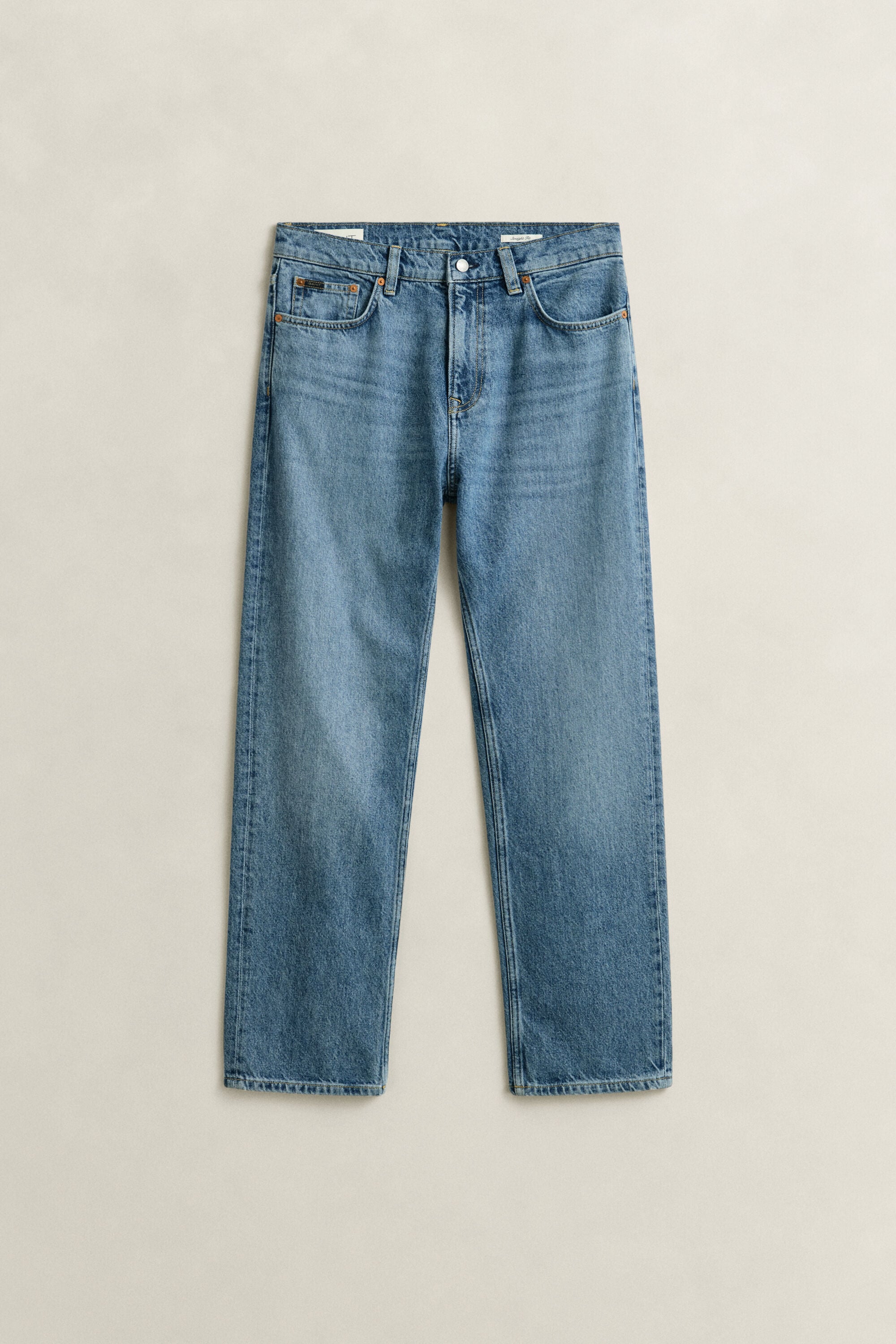 Straight fit ‑mitoitetut farkut