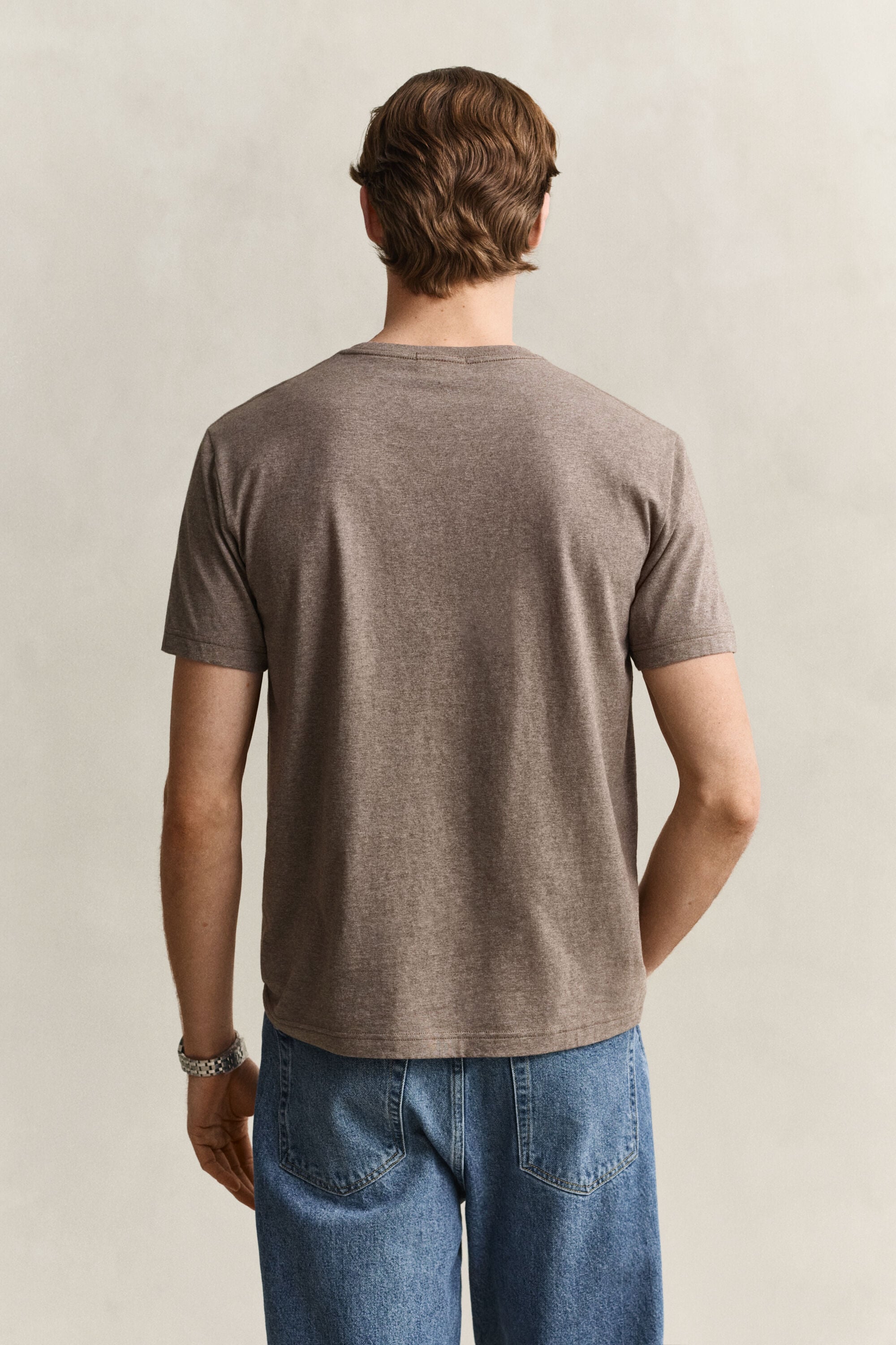 Regular fit ‑mitoitettu Shield-t‑paita