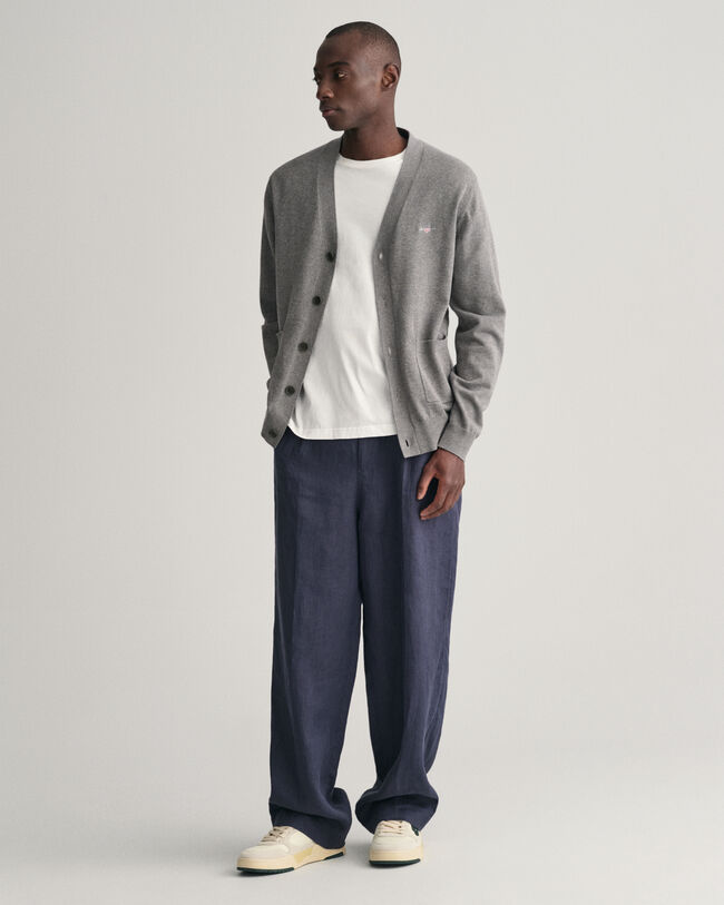 Klassinen puuvillaneuletakki v-pääntiellä